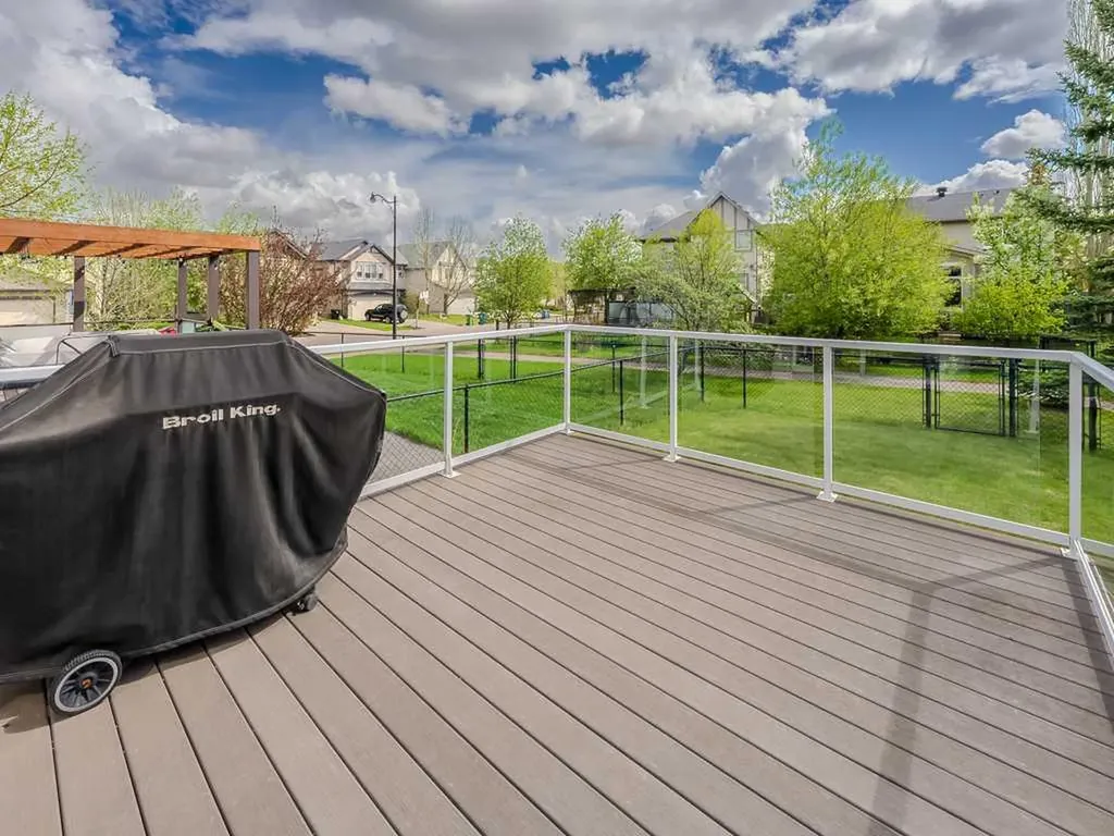 143 Cougarstone Square SW Calgary AB T3H 5J4