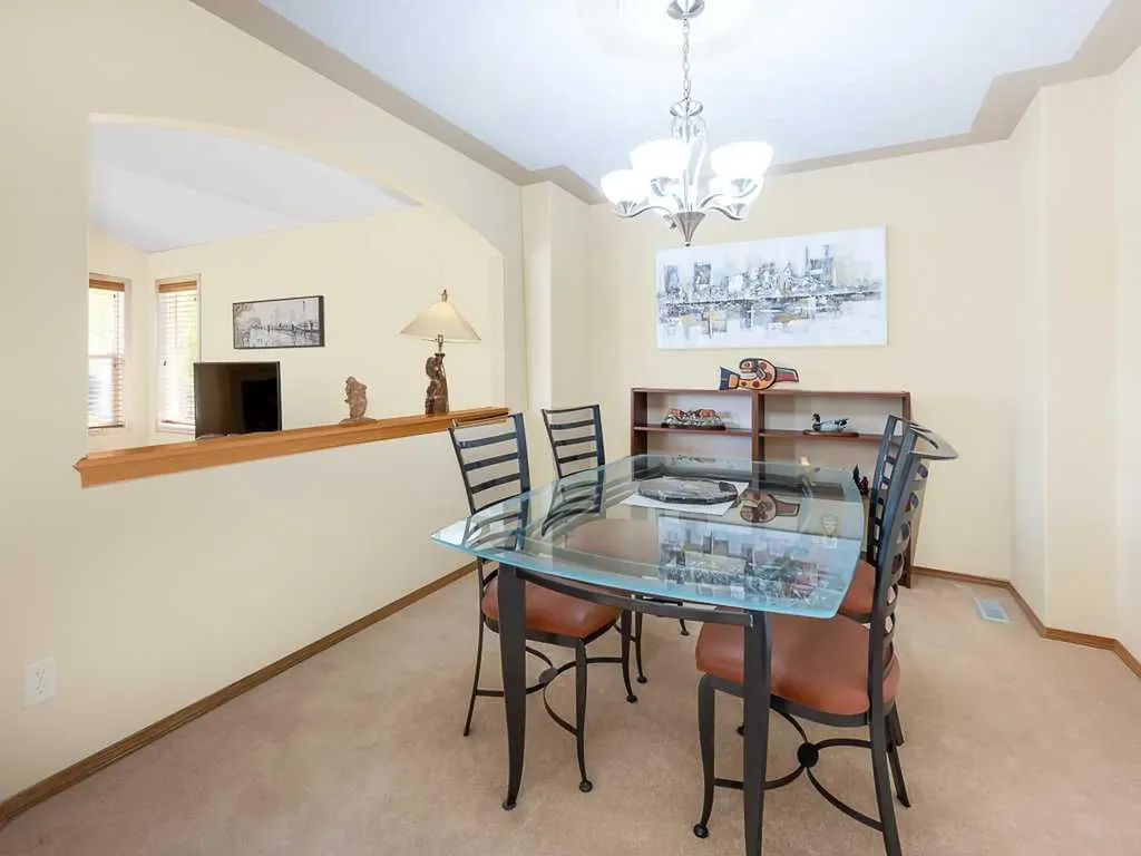 143 Cougarstone Square SW Calgary AB T3H 5J4