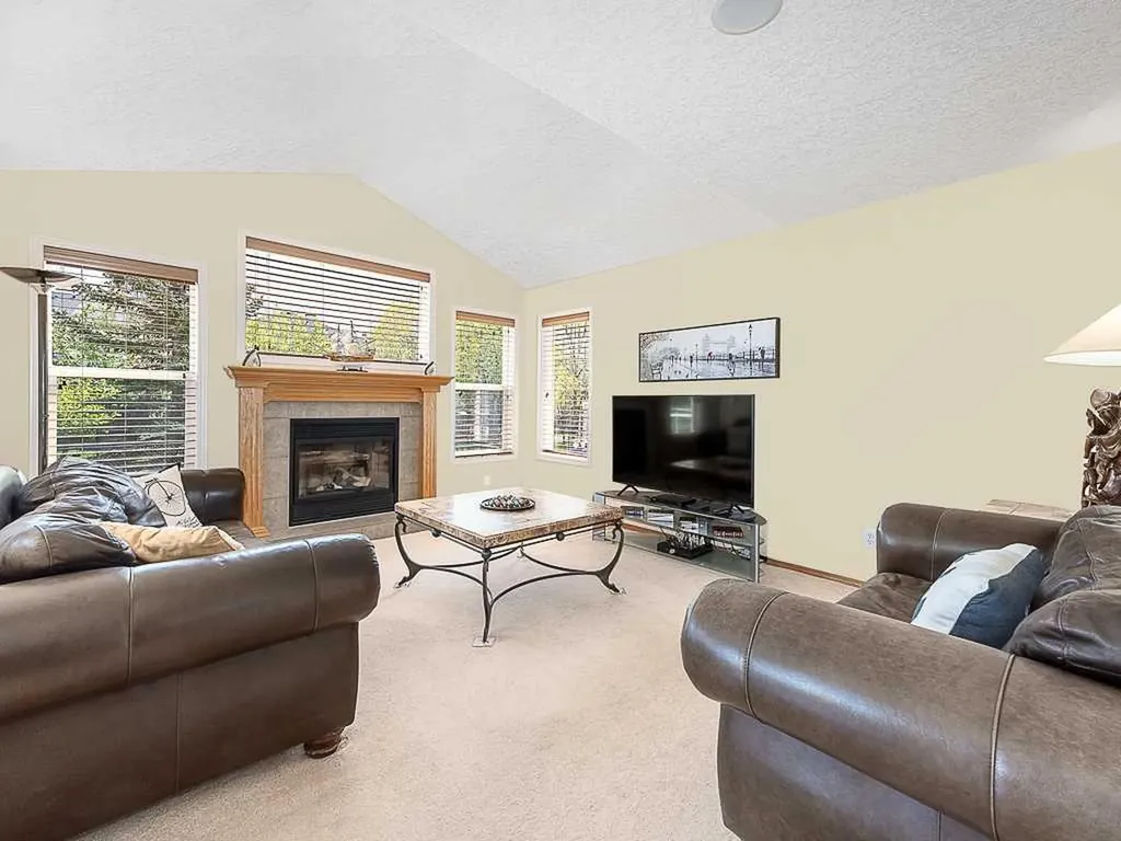 143 Cougarstone Square SW Calgary AB T3H 5J4