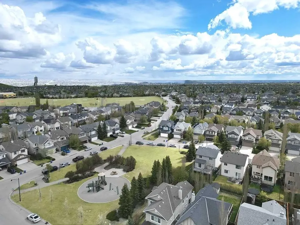 143 Cougarstone Square SW Calgary AB T3H 5J4