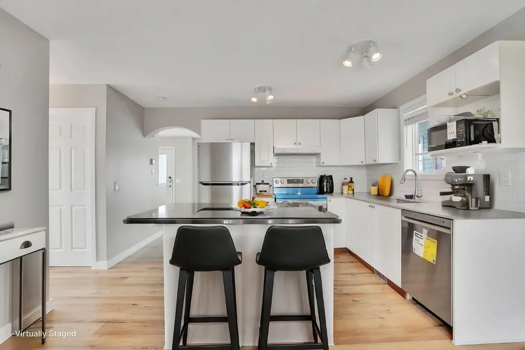 255 Citadel Acres Close NW Calgary AB T3G 5A7