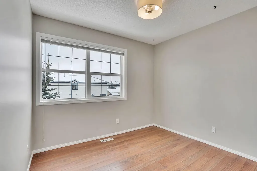 255 Citadel Acres Close NW Calgary AB T3G 5A7