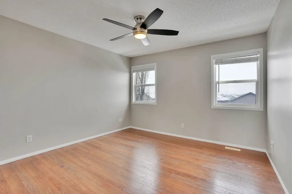 255 Citadel Acres Close NW Calgary AB T3G 5A7