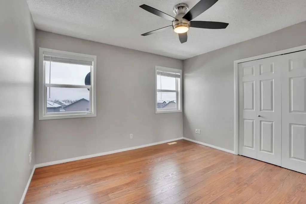255 Citadel Acres Close NW Calgary AB T3G 5A7