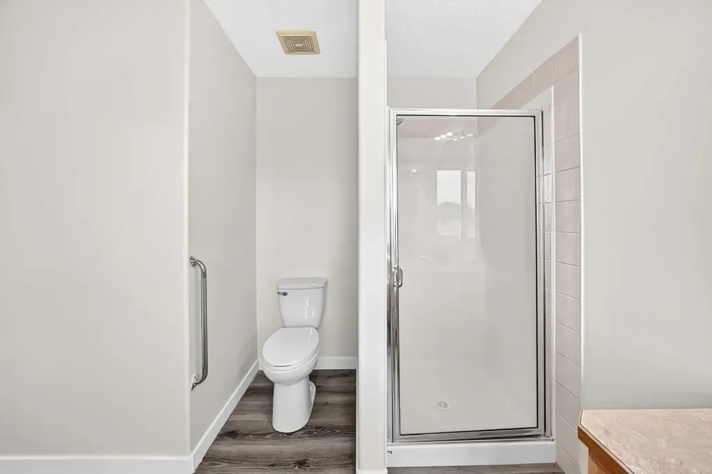531 Stonegate Road NW Airdrie AB T4B 2Z9