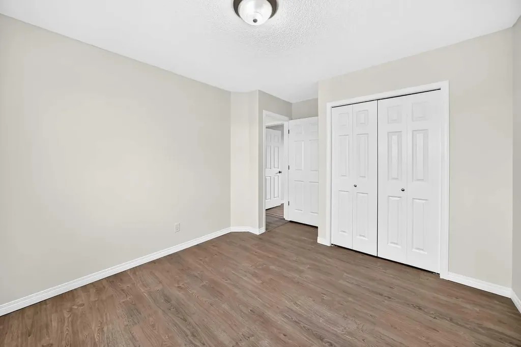 531 Stonegate Road NW Airdrie AB T4B 2Z9