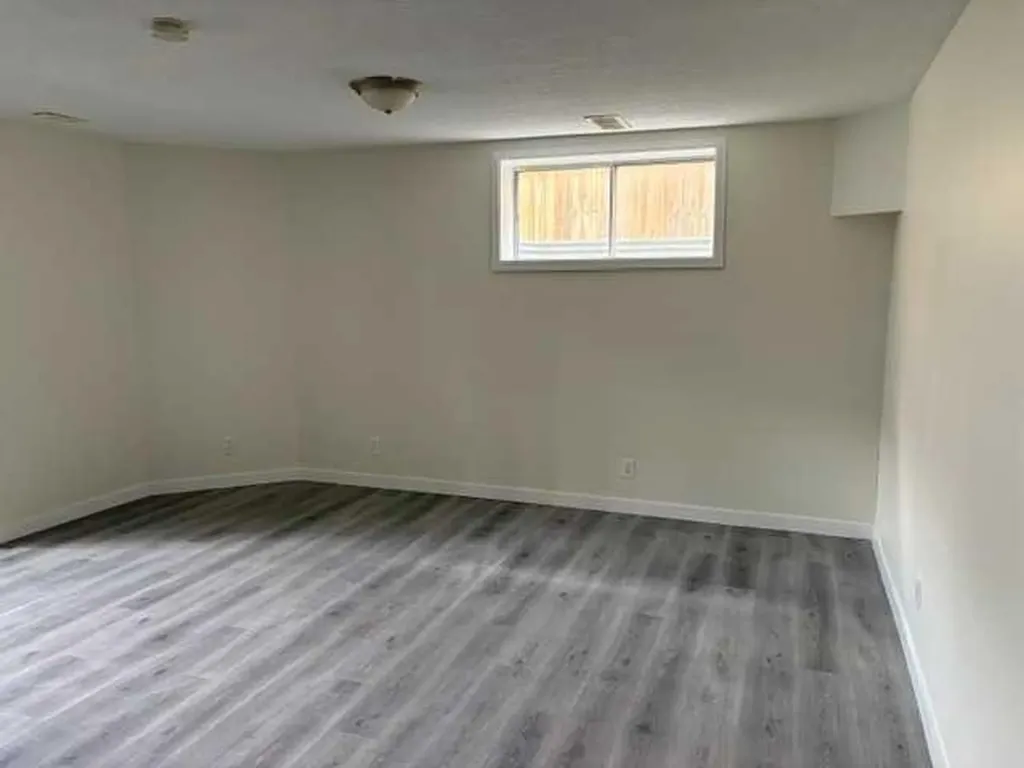 531 Stonegate Road NW Airdrie AB T4B 2Z9