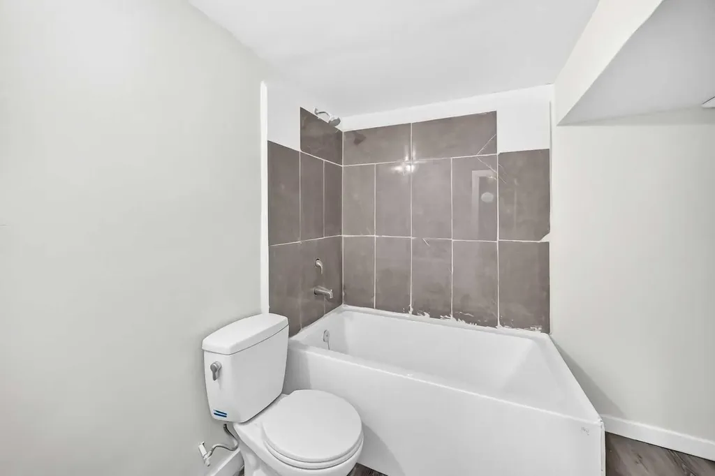 531 Stonegate Road NW Airdrie AB T4B 2Z9