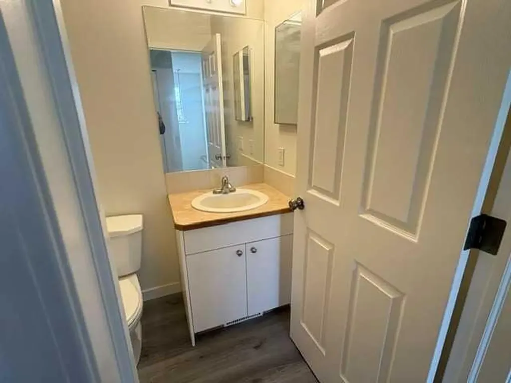 531 Stonegate Road NW Airdrie AB T4B 2Z9