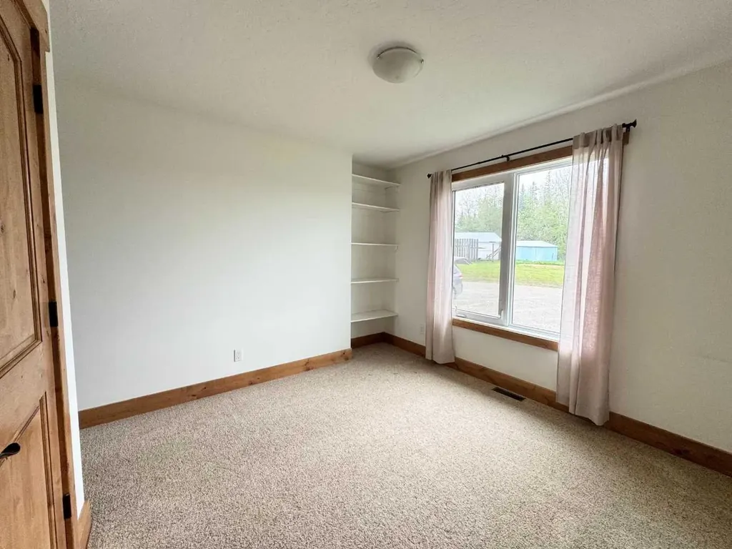 265 School Avenue N Mountain View AB T0K 1N0