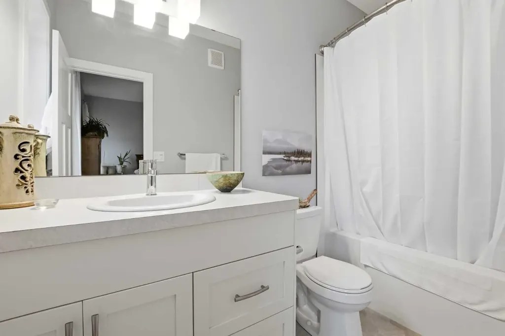 4431 53 Street Rocky Mountain House AB T4T 0C3