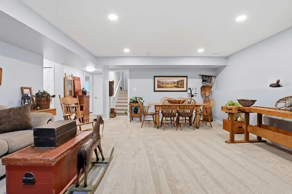 4431 53 Street Rocky Mountain House AB T4T 0C3