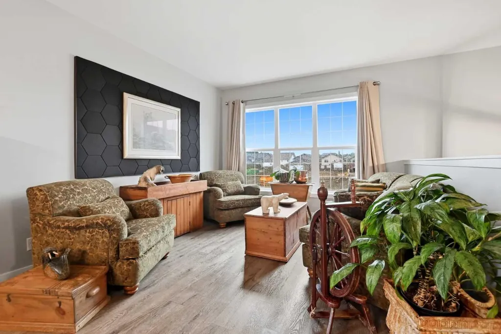 4431 53 Street Rocky Mountain House AB T4T 0C3
