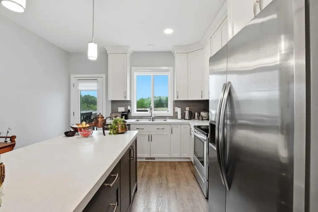 4431 53 Street Rocky Mountain House AB T4T 0C3
