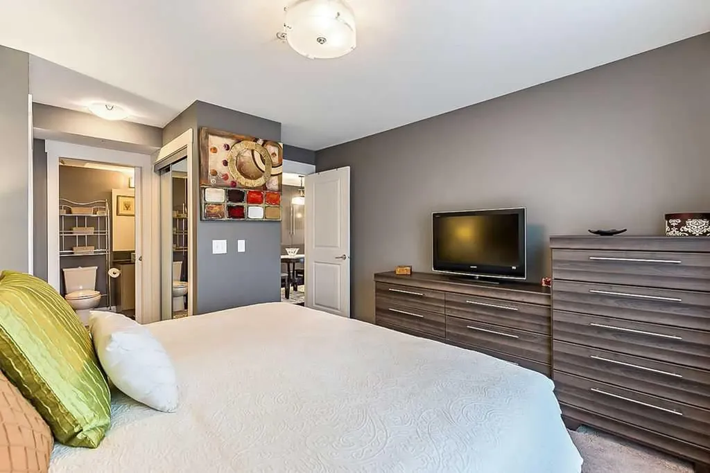 11 Mahogany Row SE Calgary AB T3M 2L6