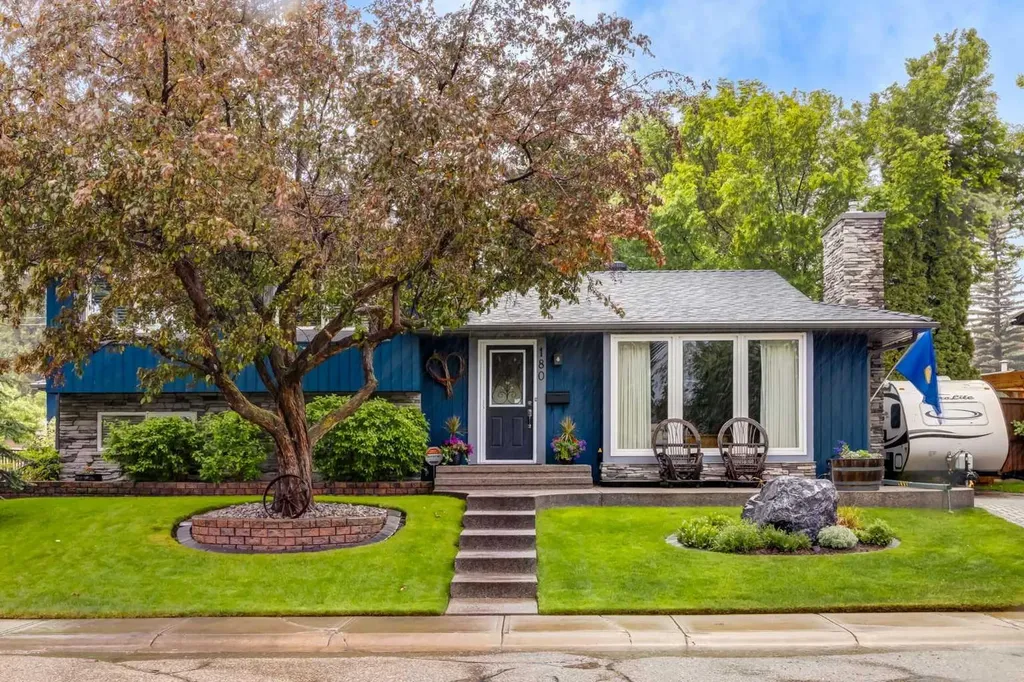 180 Parkridge Place SE Calgary AB T2J 4V9