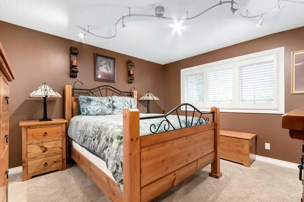 180 Parkridge Place SE Calgary AB T2J 4V9