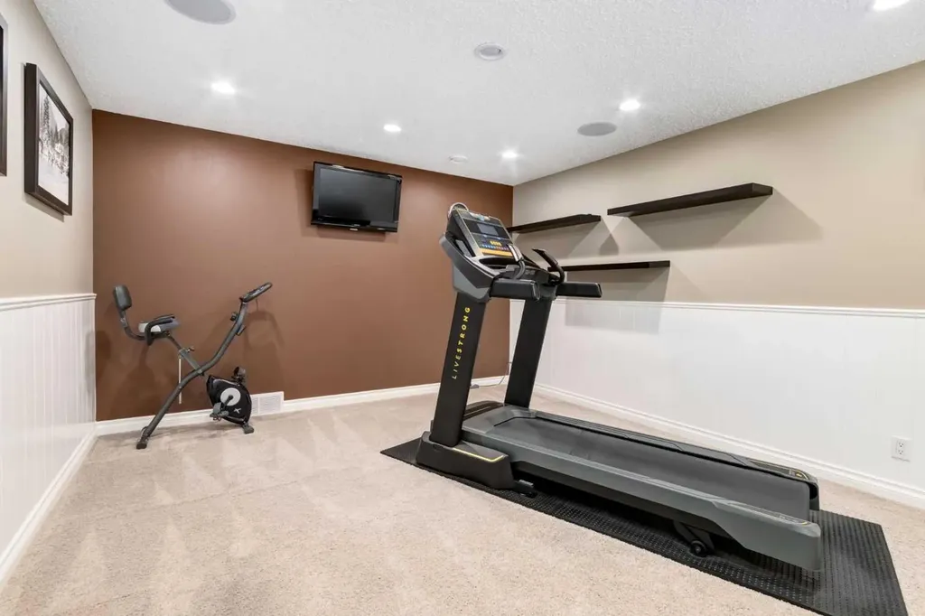 180 Parkridge Place SE Calgary AB T2J 4V9