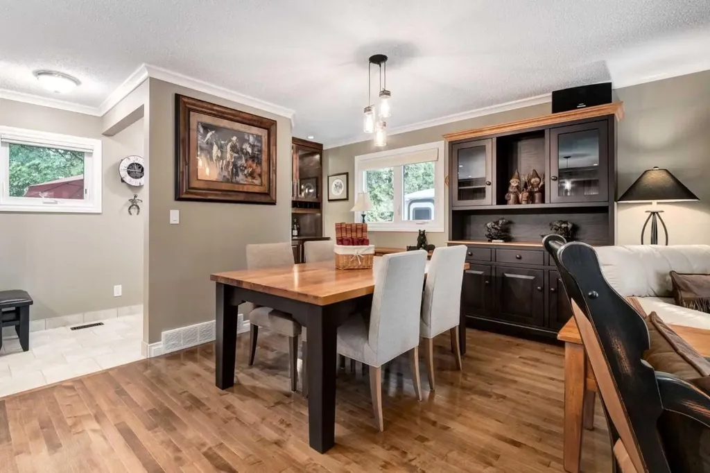 180 Parkridge Place SE Calgary AB T2J 4V9