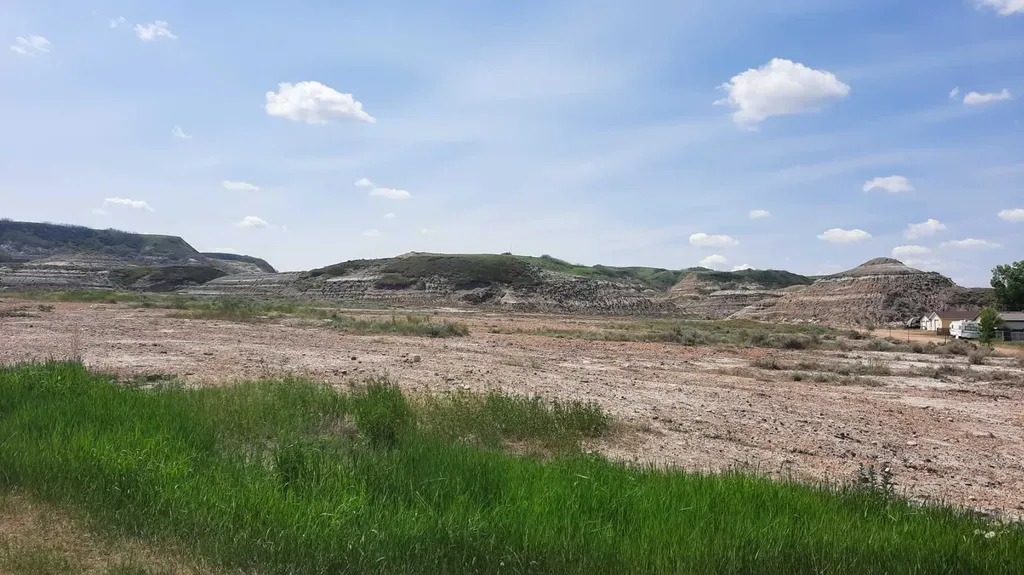 49 Greenwood Villa Drumheller AB T0J0Y2
