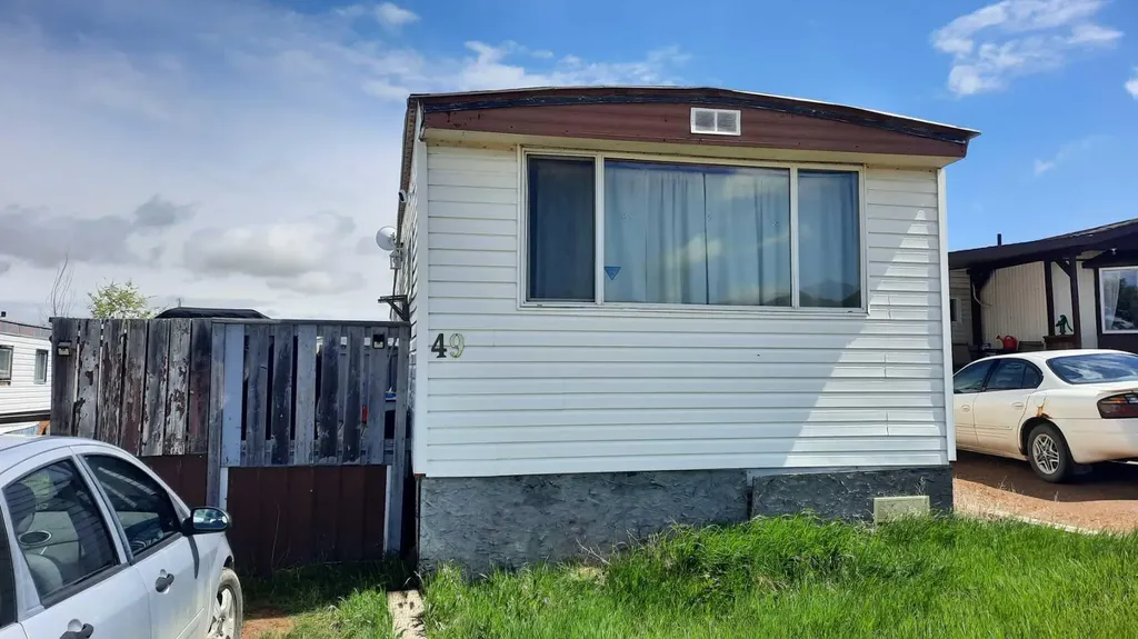 49 Greenwood Villa Drumheller AB T0J0Y2