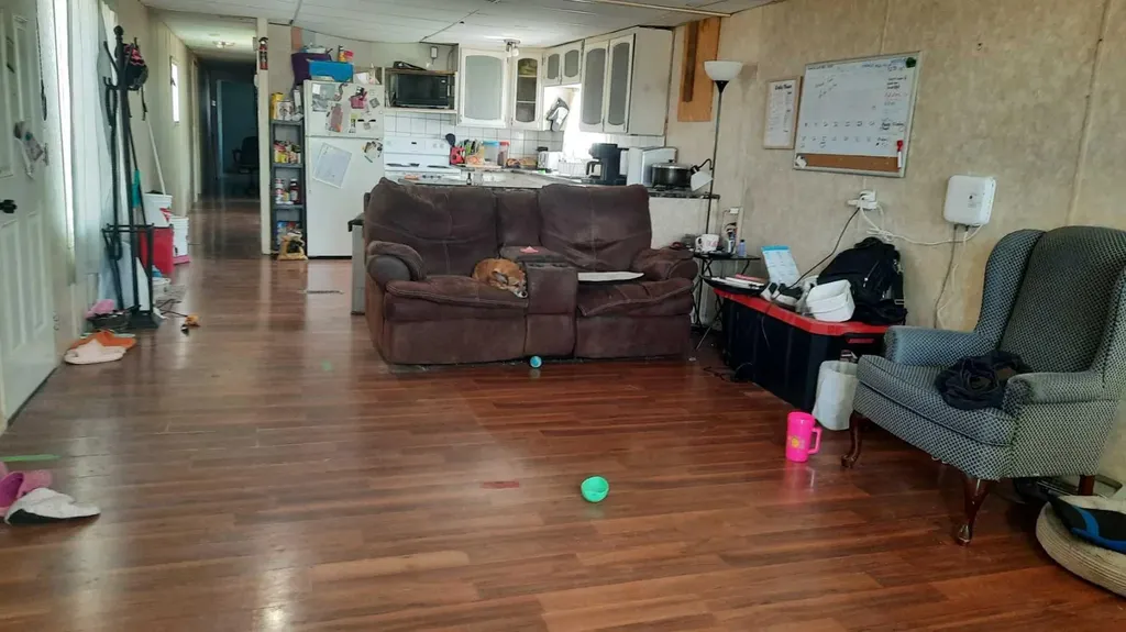 49 Greenwood Villa Drumheller AB T0J0Y2