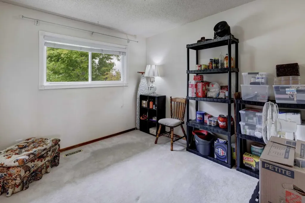 3444 Temple Way NE Calgary AB T1Y 3B7
