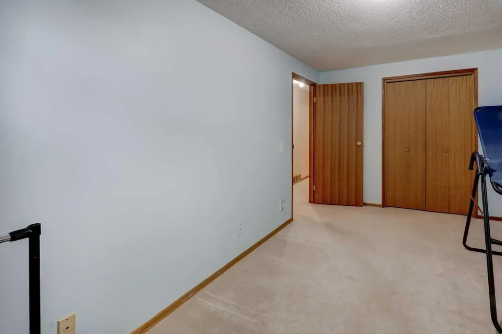 3444 Temple Way NE Calgary AB T1Y 3B7