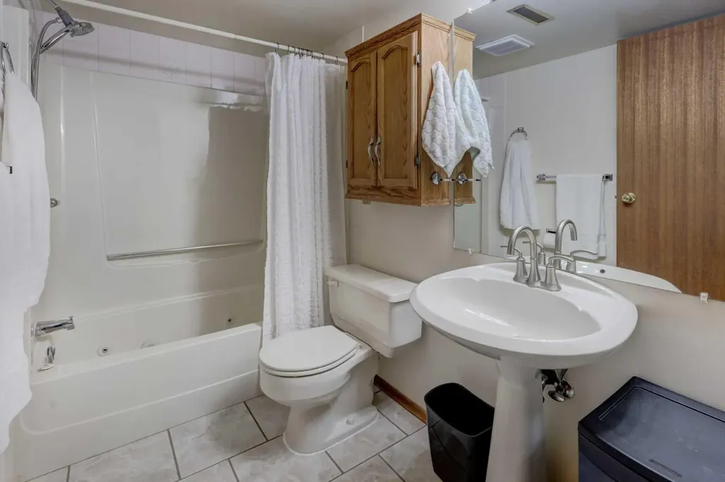 3444 Temple Way NE Calgary AB T1Y 3B7