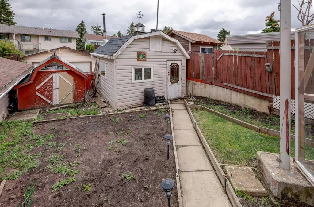 3444 Temple Way NE Calgary AB T1Y 3B7