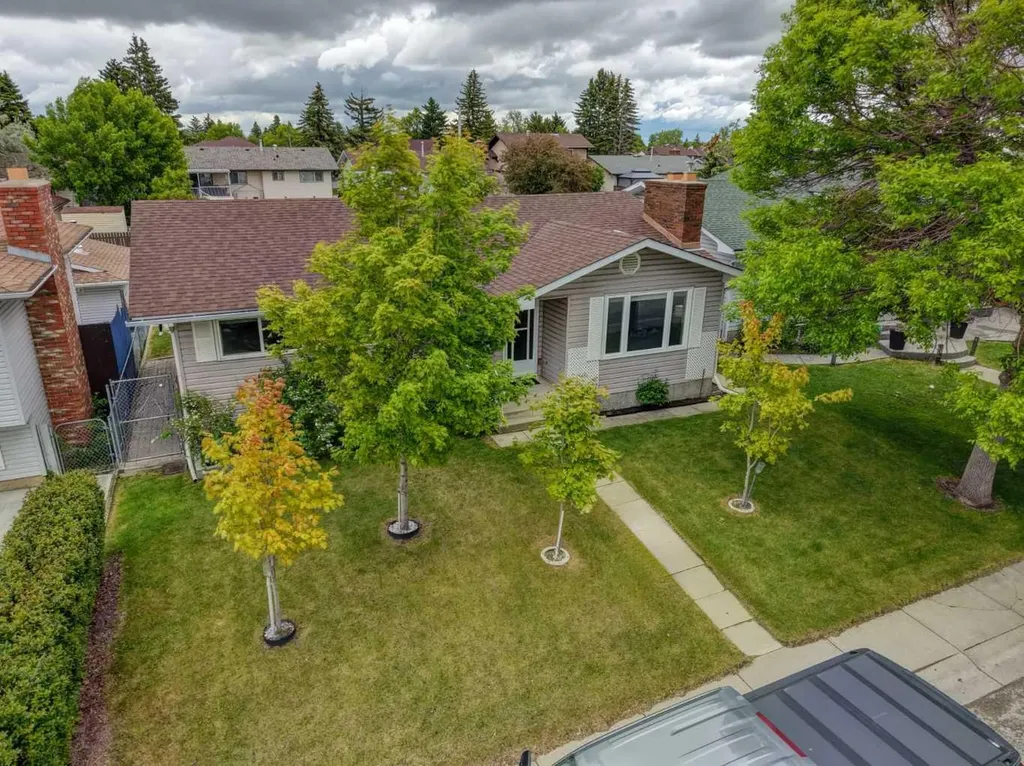 3444 Temple Way NE Calgary AB T1Y 3B7