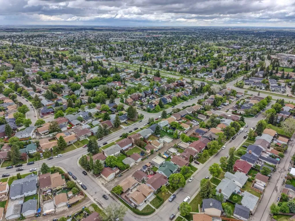 3444 Temple Way NE Calgary AB T1Y 3B7