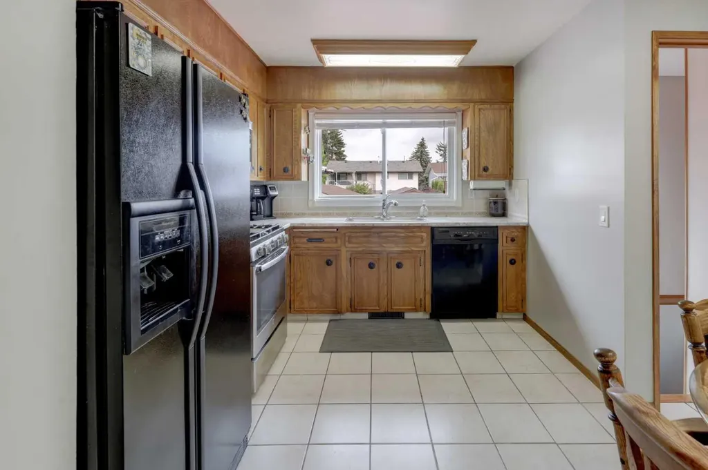 3444 Temple Way NE Calgary AB T1Y 3B7