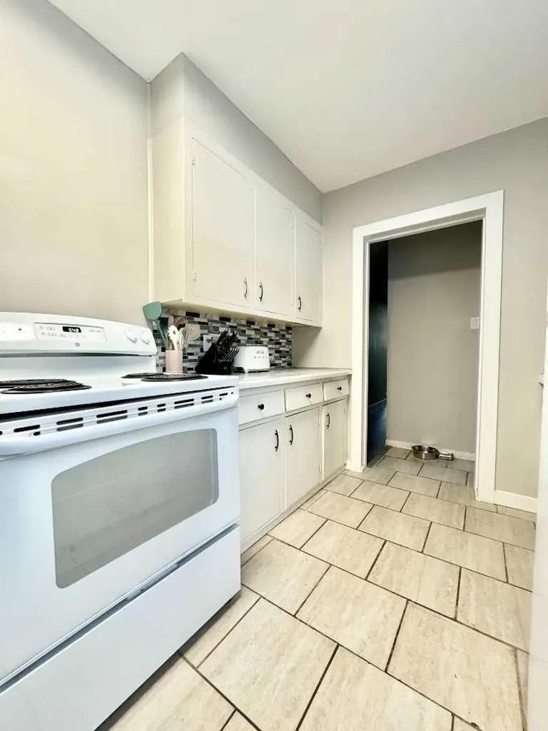 640 12 Street N Lethbridge AB T1H 2H1