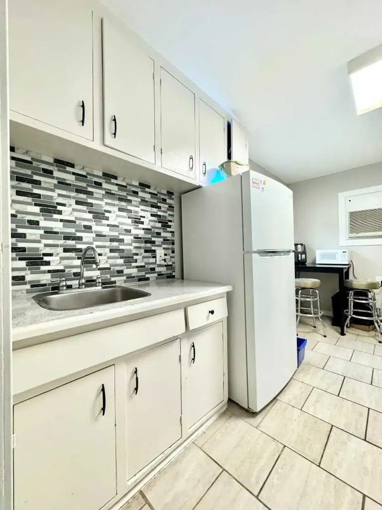 640 12 Street N Lethbridge AB T1H 2H1