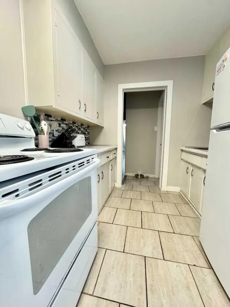640 12 Street N Lethbridge AB T1H 2H1