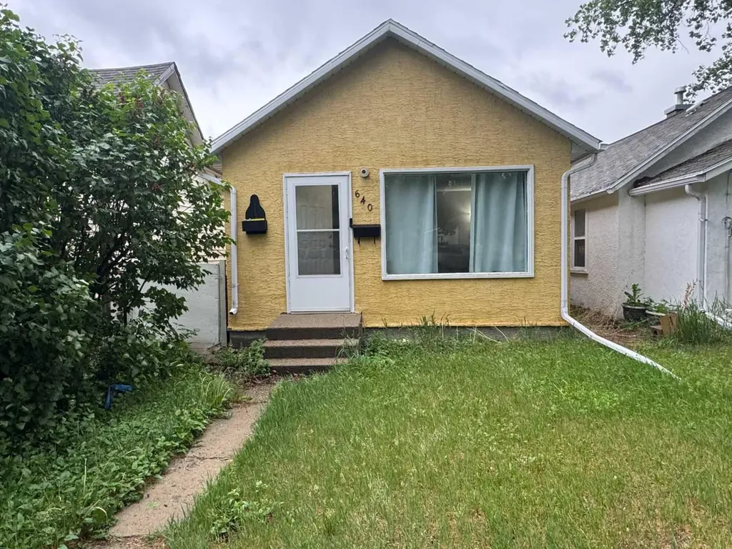 640 12 Street N Lethbridge AB T1H 2H1