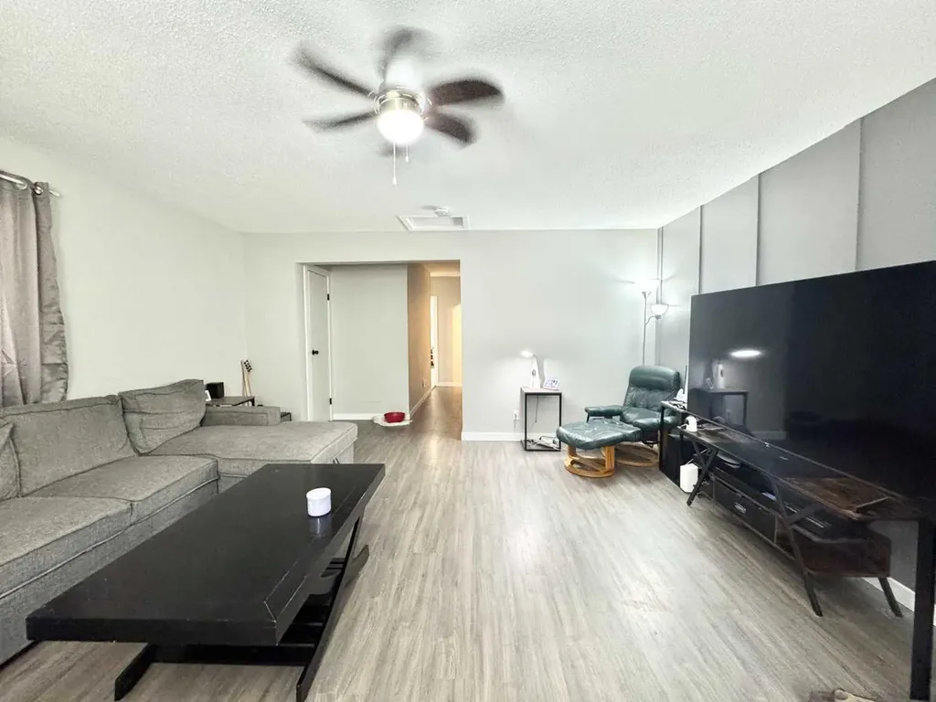 640 12 Street N Lethbridge AB T1H 2H1