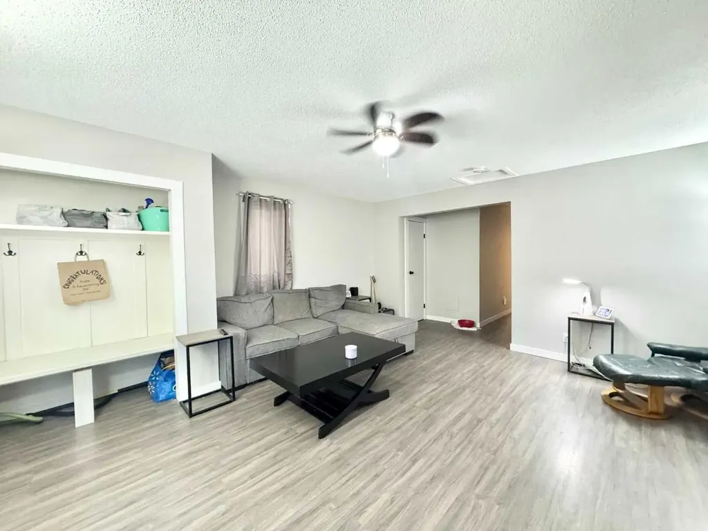 640 12 Street N Lethbridge AB T1H 2H1
