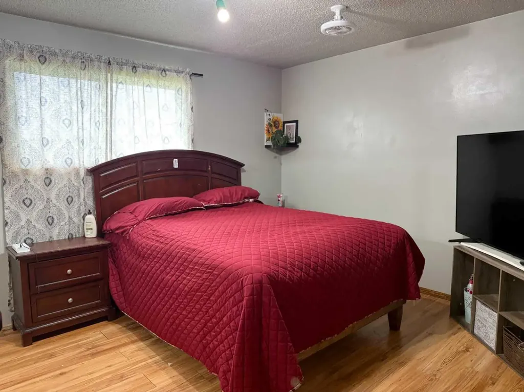 302 5 Avenue W Burdett AB T0K0J0