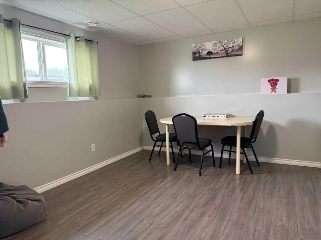 302 5 Avenue W Burdett AB T0K0J0