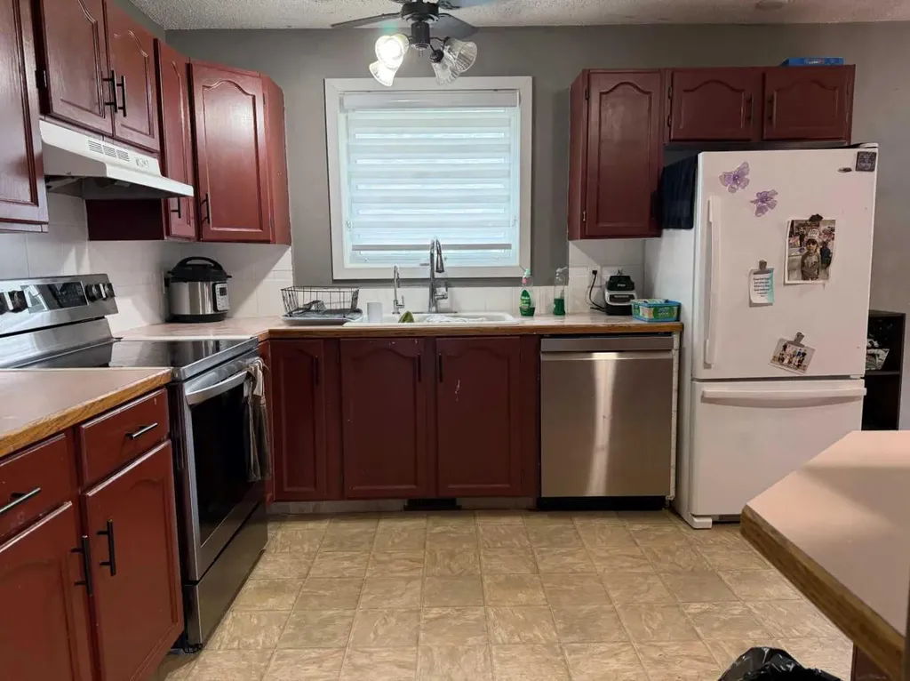 302 5 Avenue W Burdett AB T0K0J0