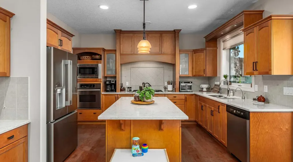 37 Cimarron Park Green Okotoks AB T1S 2K2