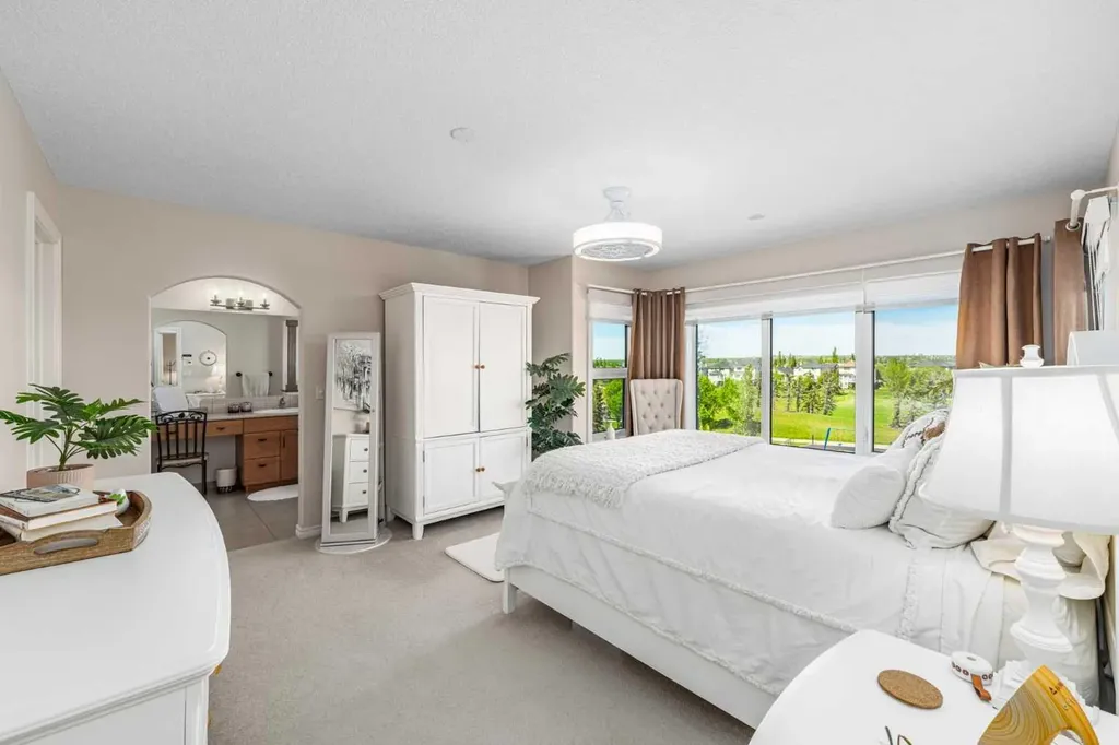 37 Cimarron Park Green Okotoks AB T1S 2K2