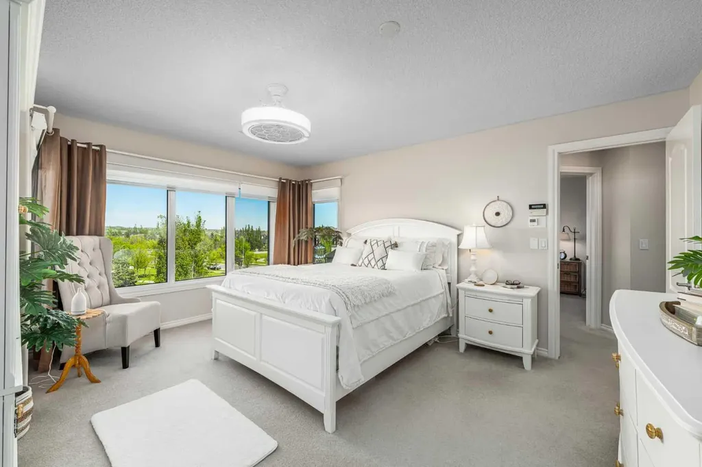37 Cimarron Park Green Okotoks AB T1S 2K2