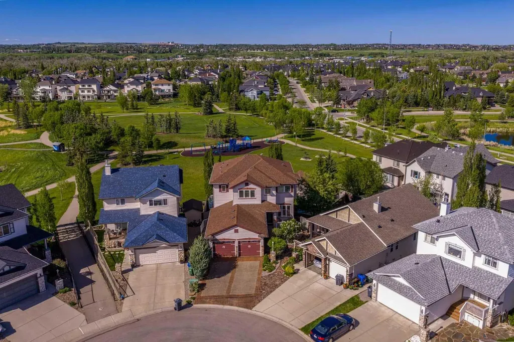 37 Cimarron Park Green Okotoks AB T1S 2K2