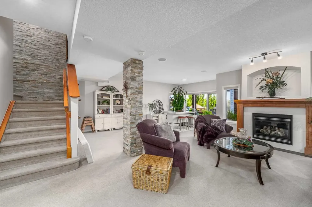 37 Cimarron Park Green Okotoks AB T1S 2K2