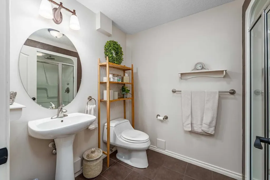37 Cimarron Park Green Okotoks AB T1S 2K2