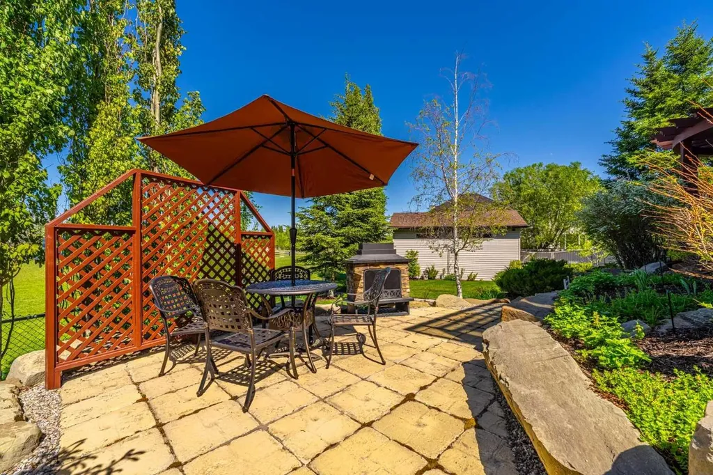 37 Cimarron Park Green Okotoks AB T1S 2K2