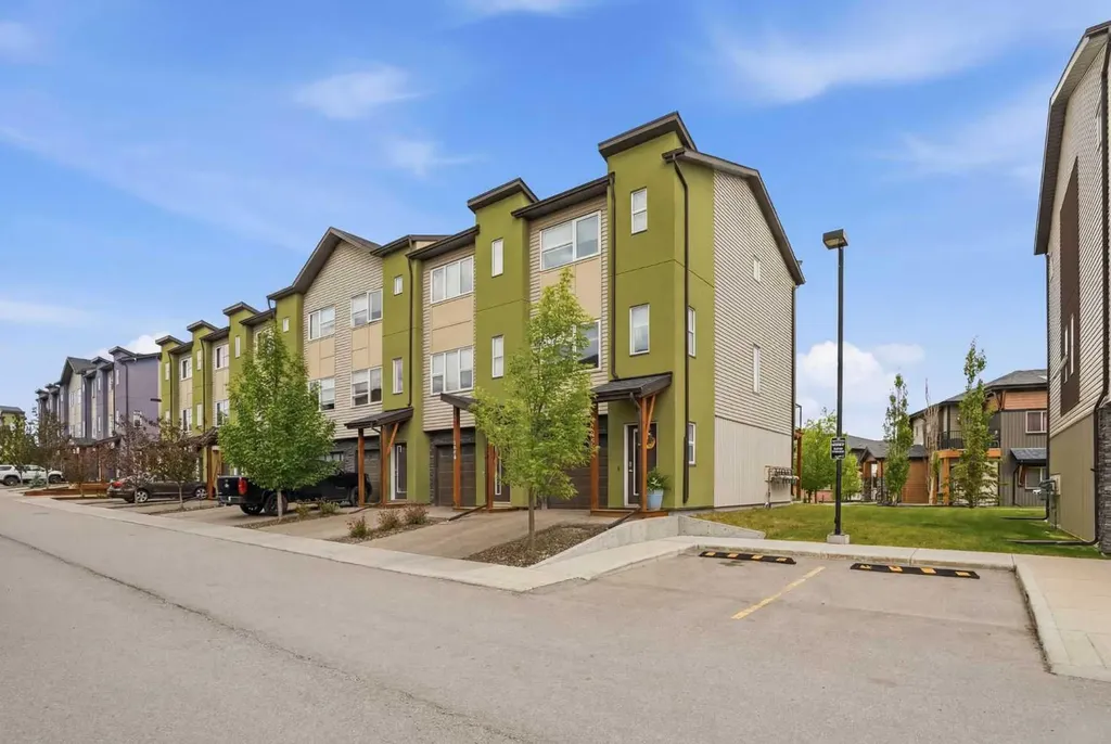 2461 Baysprings SW Airdrie AB T4B4C6
